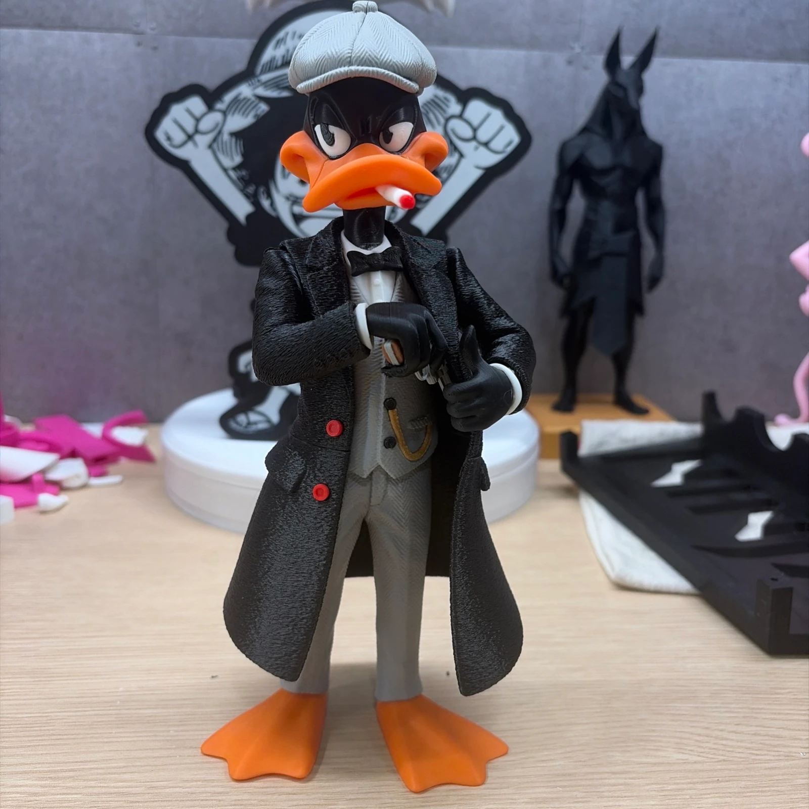 Daffy estilo gangster 22cm - cultura pop – photo 2